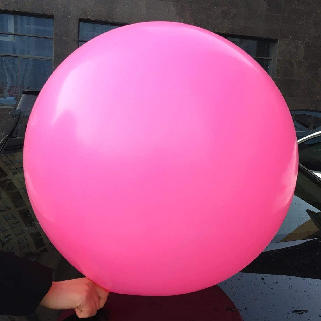 Huge round. Большой круглый шар. Гигантский латексный шар. Большой воздушный шар. Круглый надувной шарик.