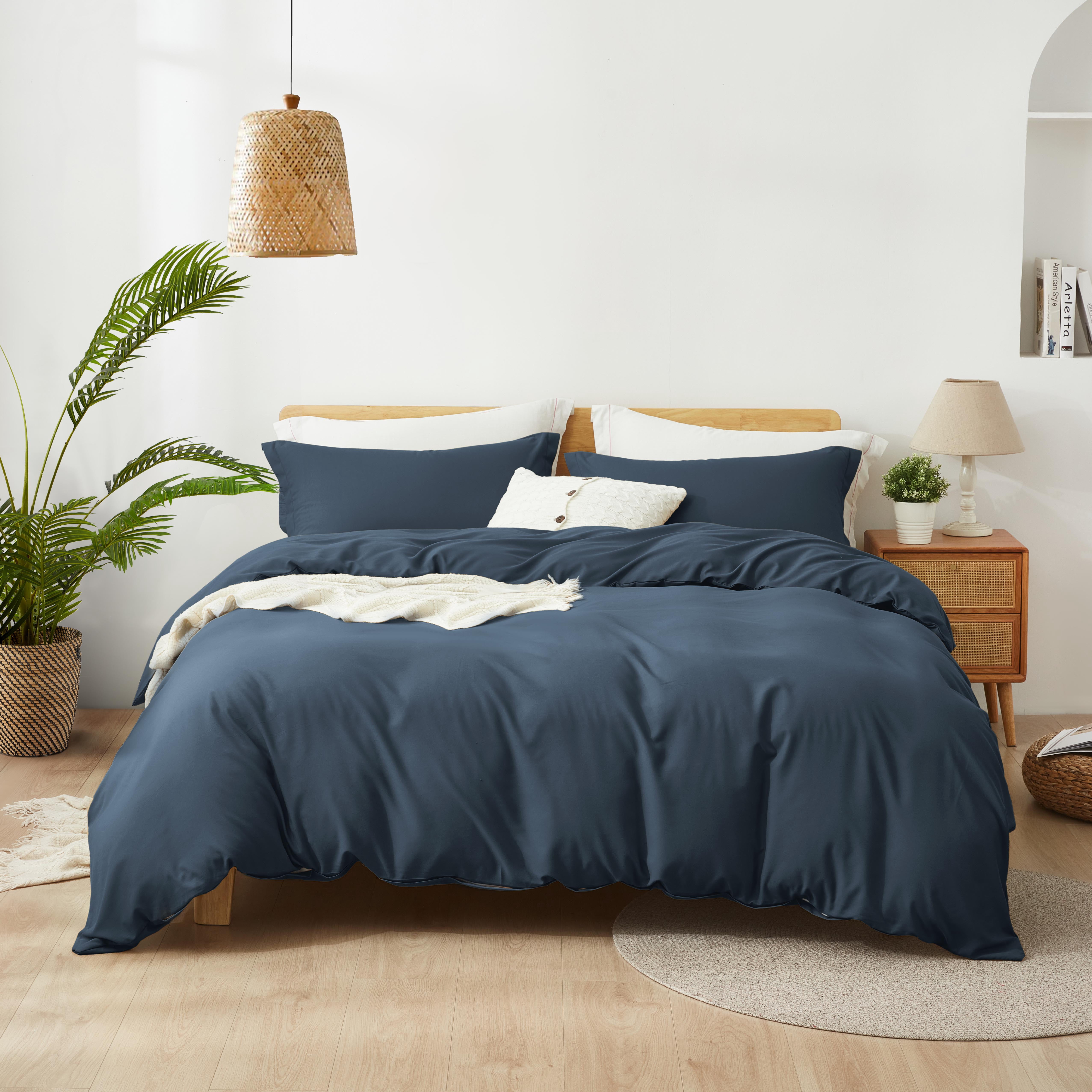 Alazuria Duvet Cover Set Soft Prewashed Microfiber with zipper and 4 corner ties Navy Dusty Blue color Queen size ( 90" x 90" )