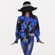 thumbnail image 5 of Blusa con botones y solapa de manga larga con pétalos ligeros y estampado floral de primavera para mujer, 5 of 5