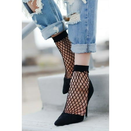 

2Chique Boutique Women s Edgy Fishnet Crew Socks