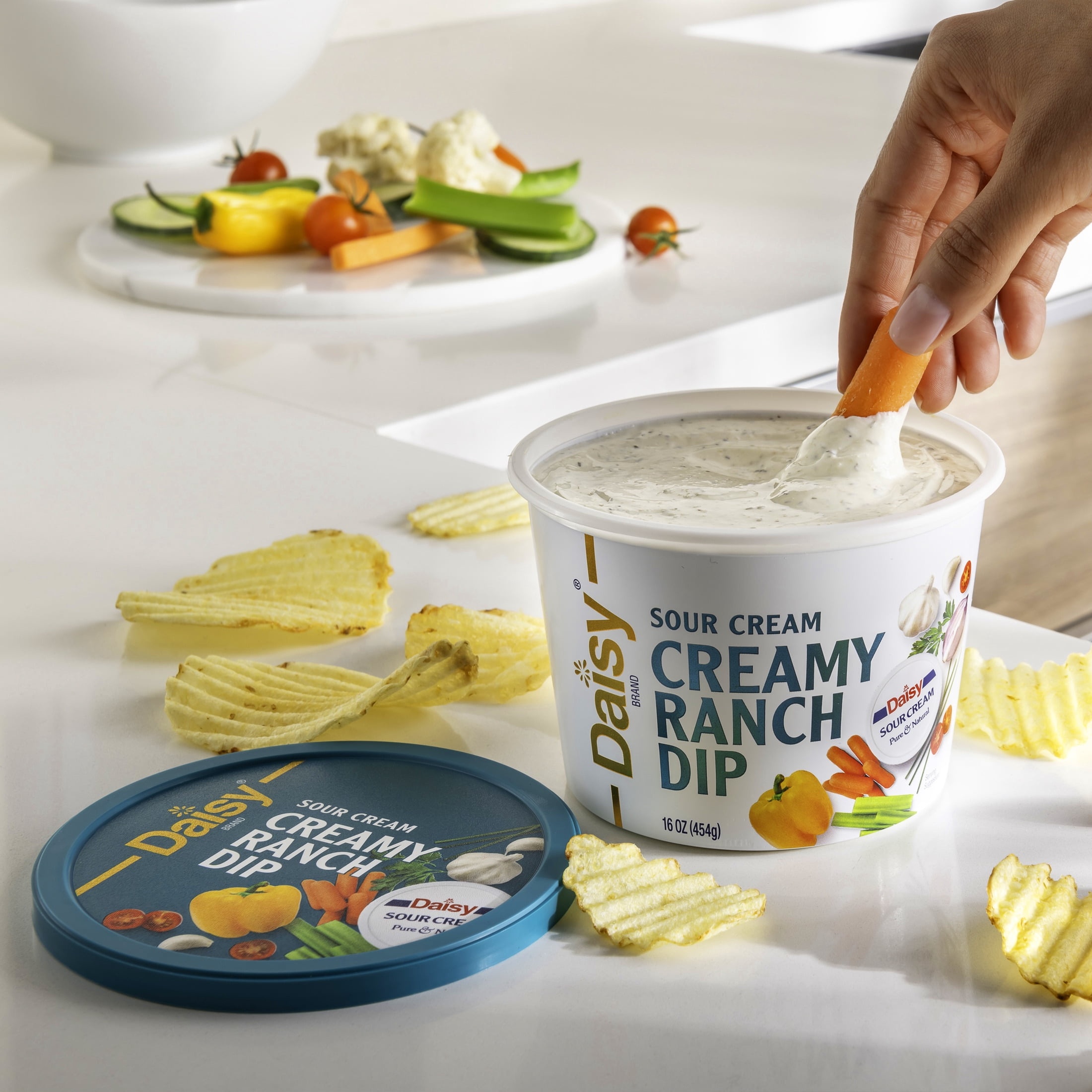 Daisy Sour Cream Creamy Ranch Dip, 16 oz Tub (Refrigerated)