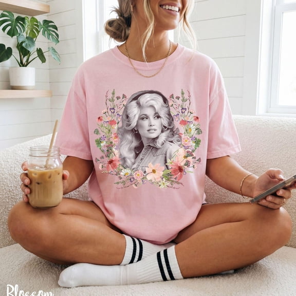 Dolly Doll Wildflowers Shirt, Floral Country Music Tee, Vintage Western Graphic T-Shirt, Retro Nashville Singer Shirt, Country Music Gift