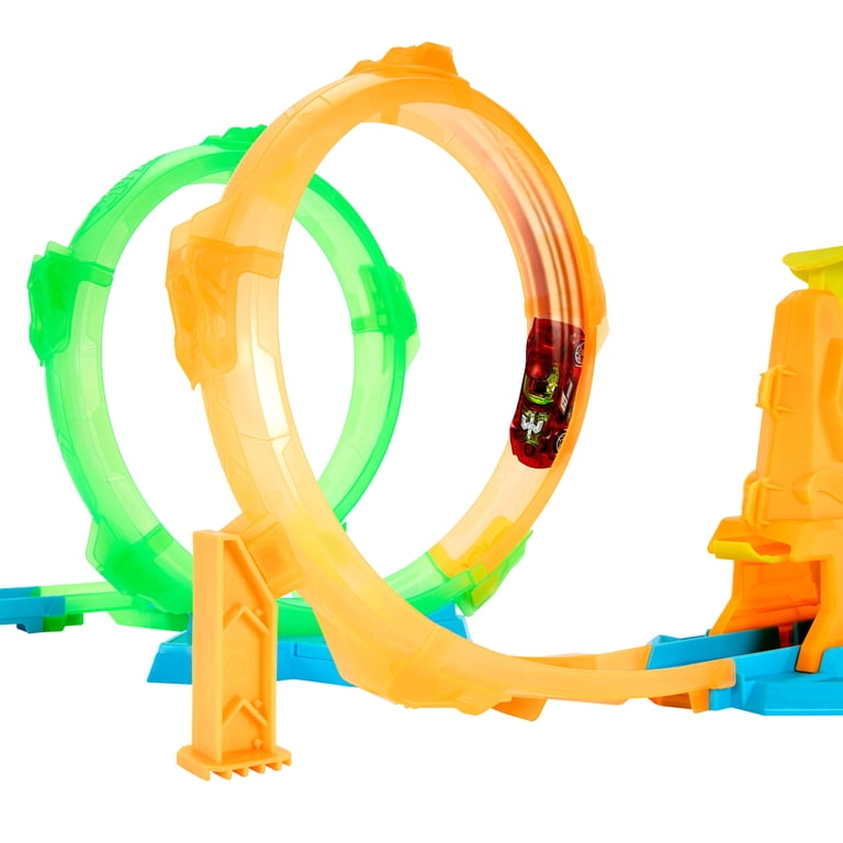 Hot Wheels Neon Speeders Double Loop Dash Track Set with 1:64