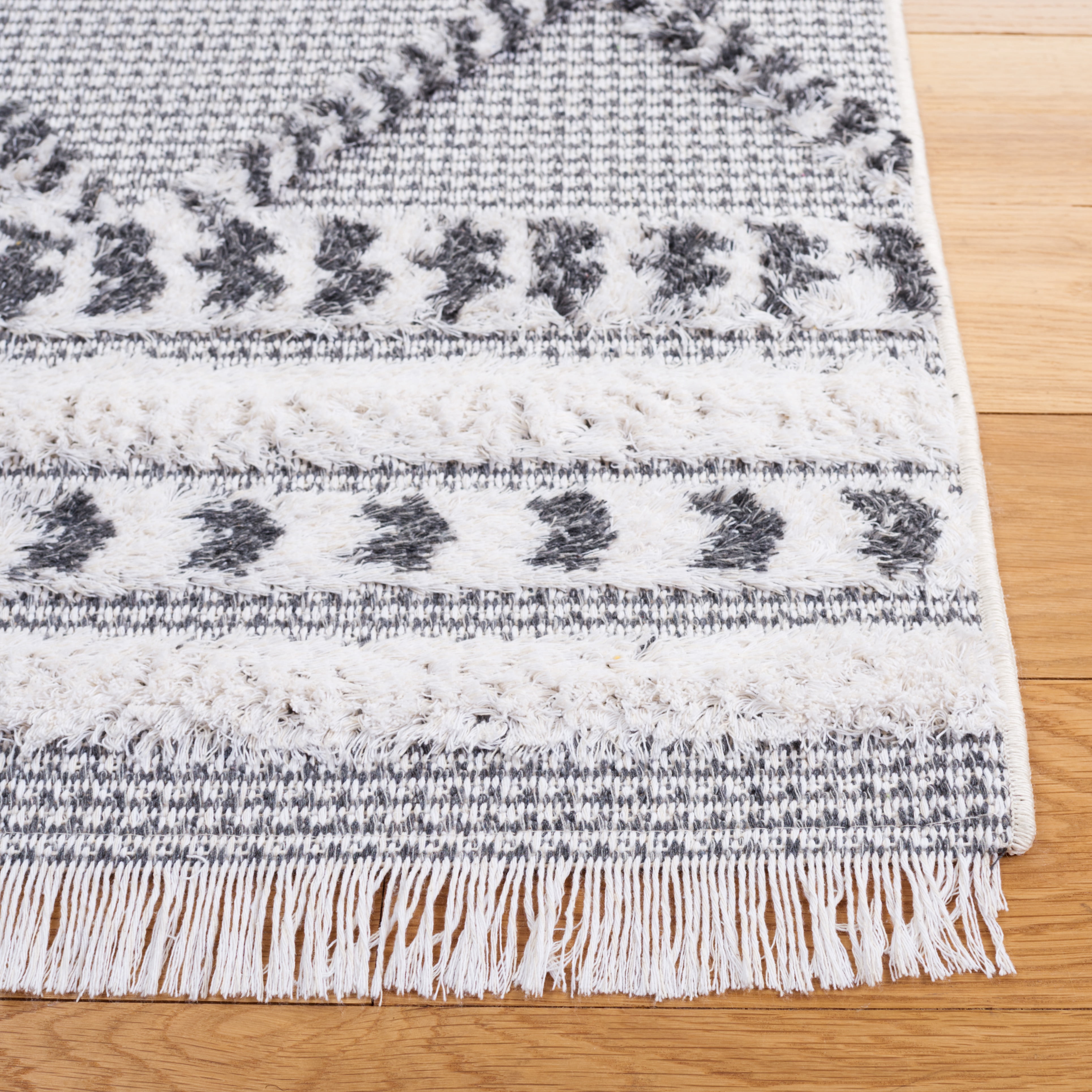 SAFAVIEH Augustine Reannon Geometric Area Rug, Gray/Ivory, 8' x 10'