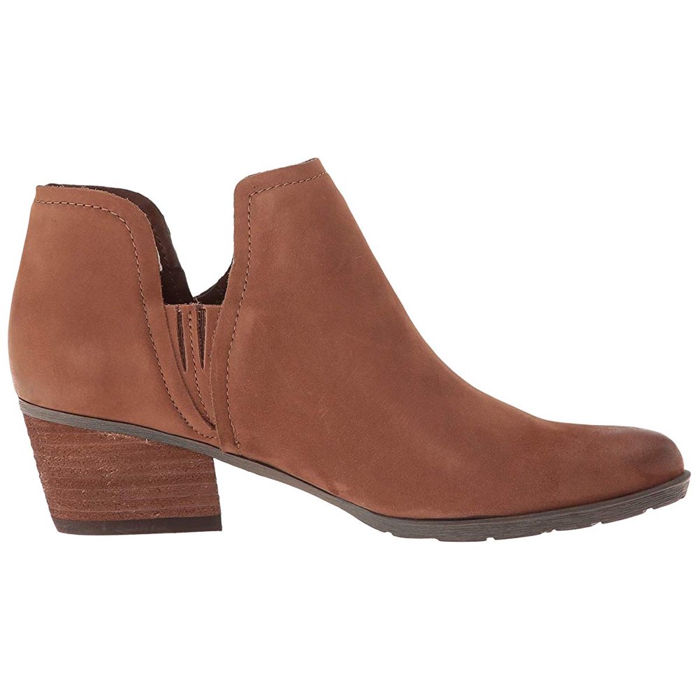 studio b by blondo chunky heel bootie