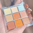 thumbnail image 4 of Paleta de sombras de ojos con purpurina, resistente al agua y de larga duración., 4 of 5