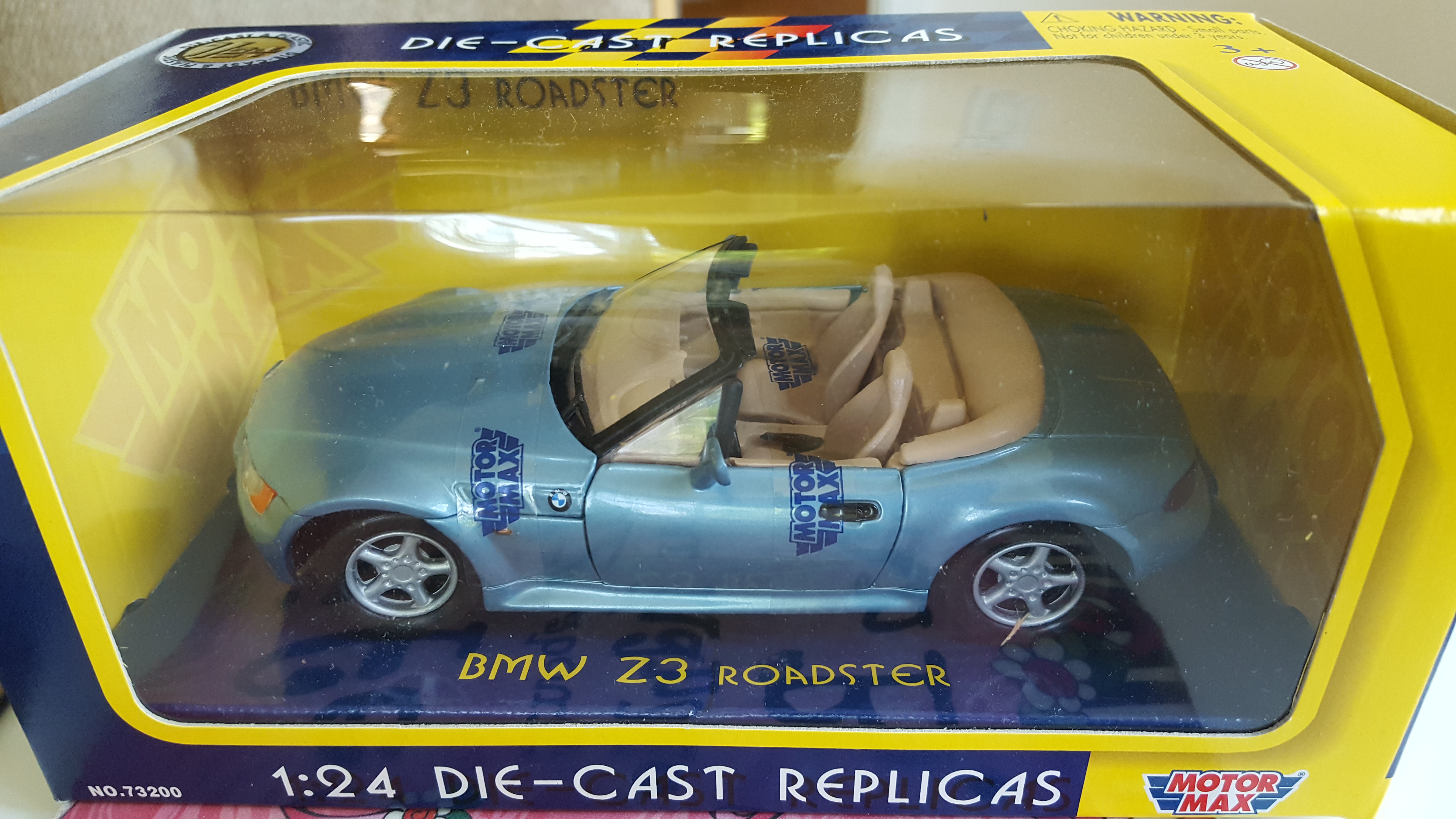 ONE OF MOTORMAX BMW Z3 ROADSTER DIECAST CAR 1:24 NEW NO BOX 