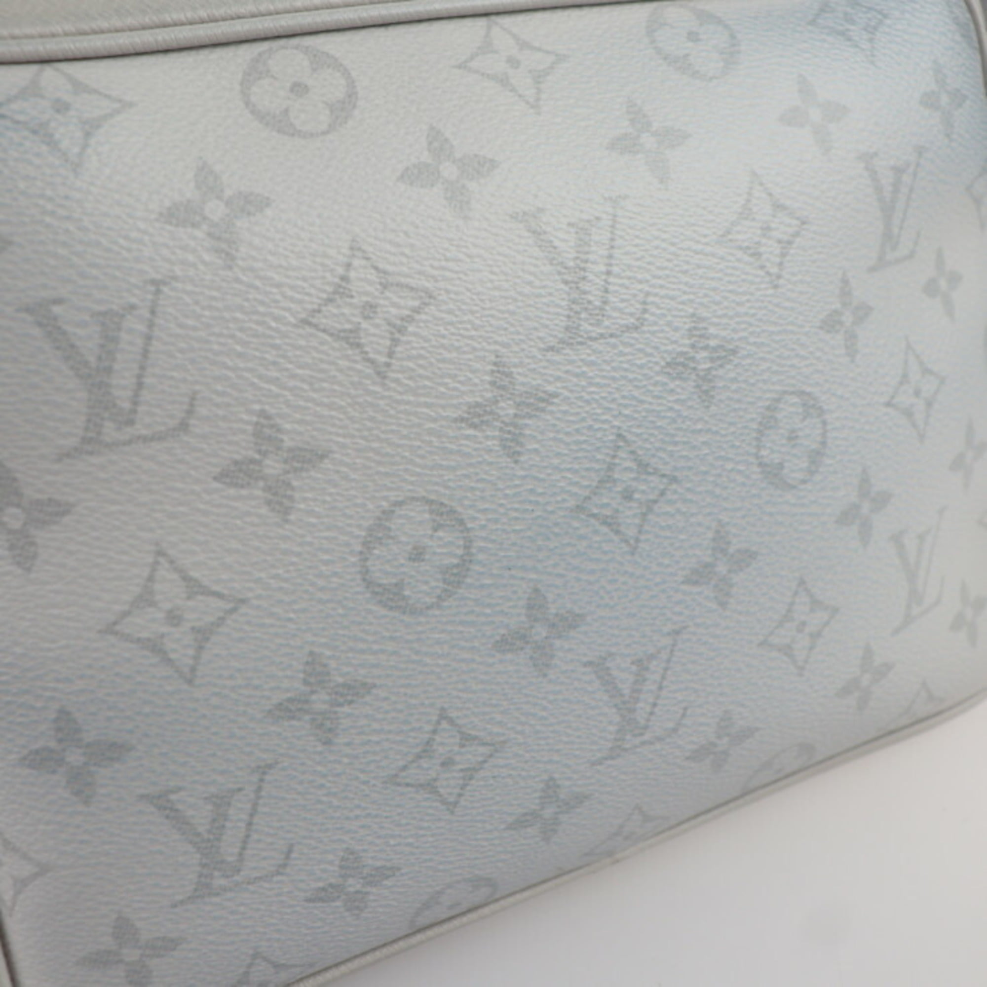Shop Louis Vuitton Messenger & Shoulder Bags (M30943, M30875