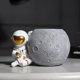 thumbnail image 1 of 1 paquete de portalápices, soporte de astronauta para escritorio, organizador de escritorio de resina, accesorios decorativos, regalo ideal para oficina, aula, hogar (estación), 1 of 5