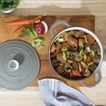 thumbnail image 3 of Olla holandesa redonda de hierro fundido Crock Pot Artisan de 5 cuartos con tapa - Verde mate, 3 of 5