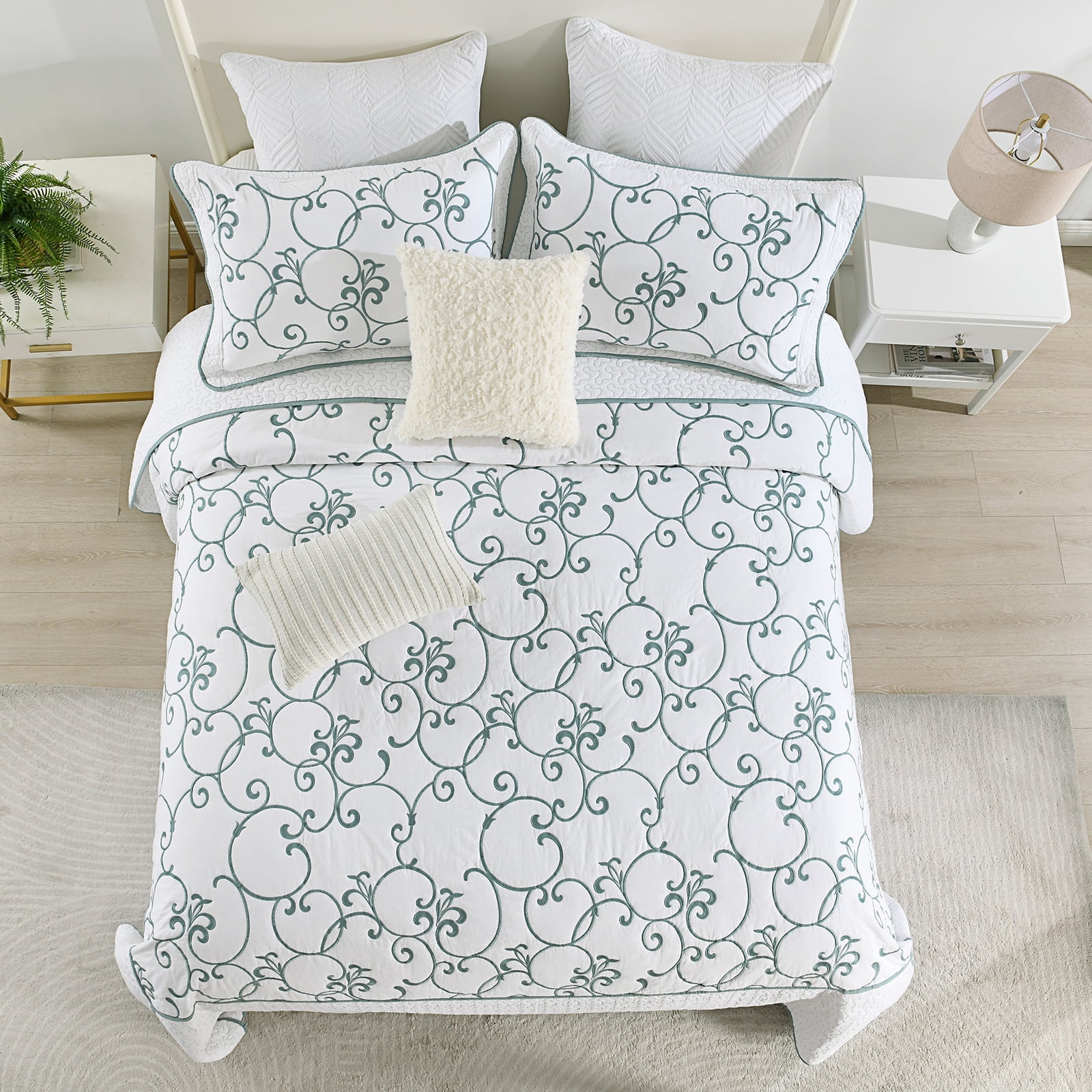 DDUOXIN 100% Cotton King Size Bedspread - Oversized Farmhouse Floral Embroidery Vine Comforter Set, Lightweight Extra Wide Summer Vintage Coverlet, 128 X 120 Blue and White Bedding Sets, 3 Piece