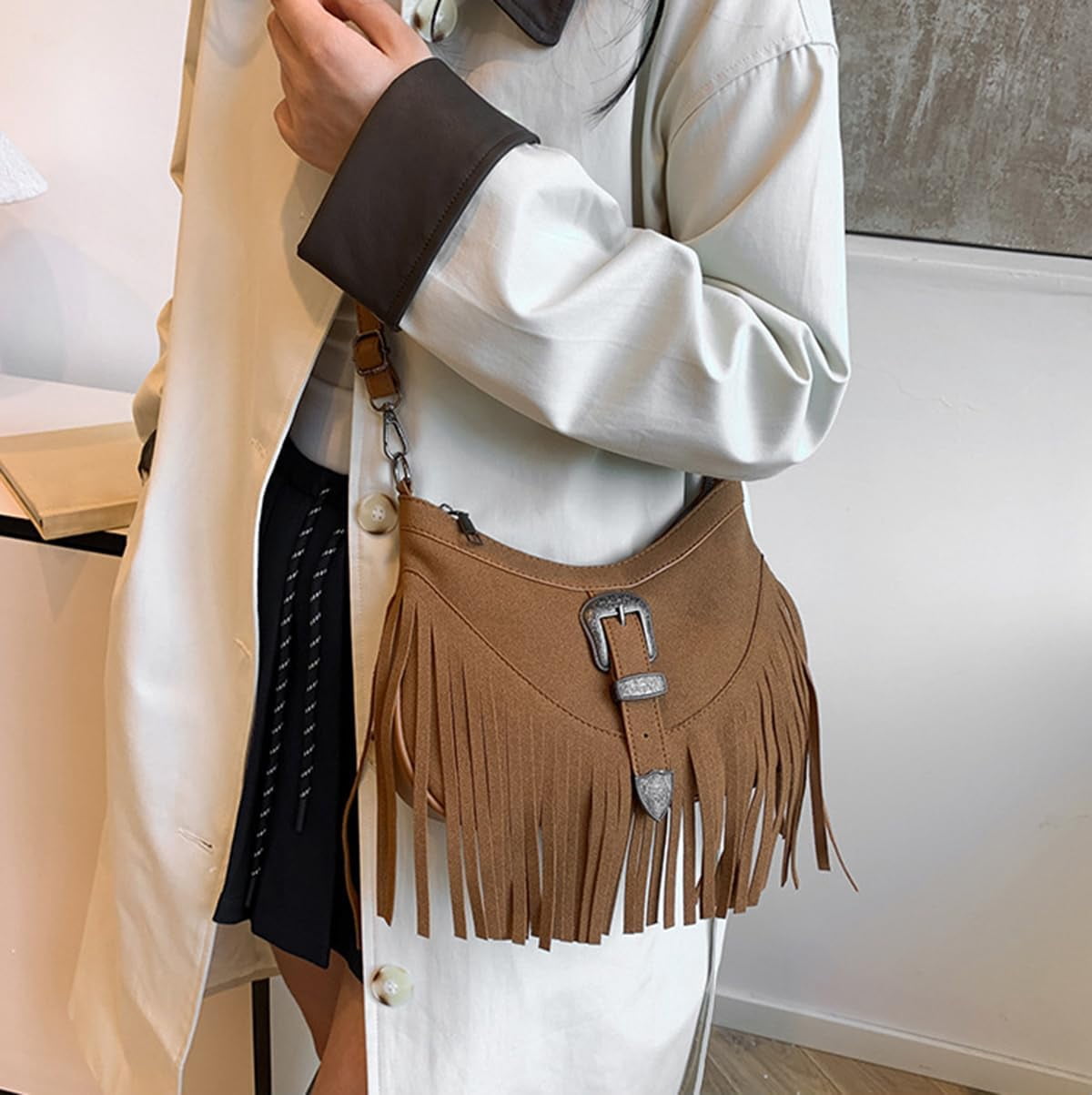 Women Fringe Hobo Bag Faux Suede Shoulder Bag Retro Crossbody Bag Boho Purse with Adjustable Strap