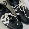 thumbnail image 3 of Guardurnaity 2 piezas de abalorios para zapatos con lazo de perlas, ABS blanco, perlas de imitación, lazo, Clip de encaje, decoración de cadena Accesorios de calzado A, 3 of 4