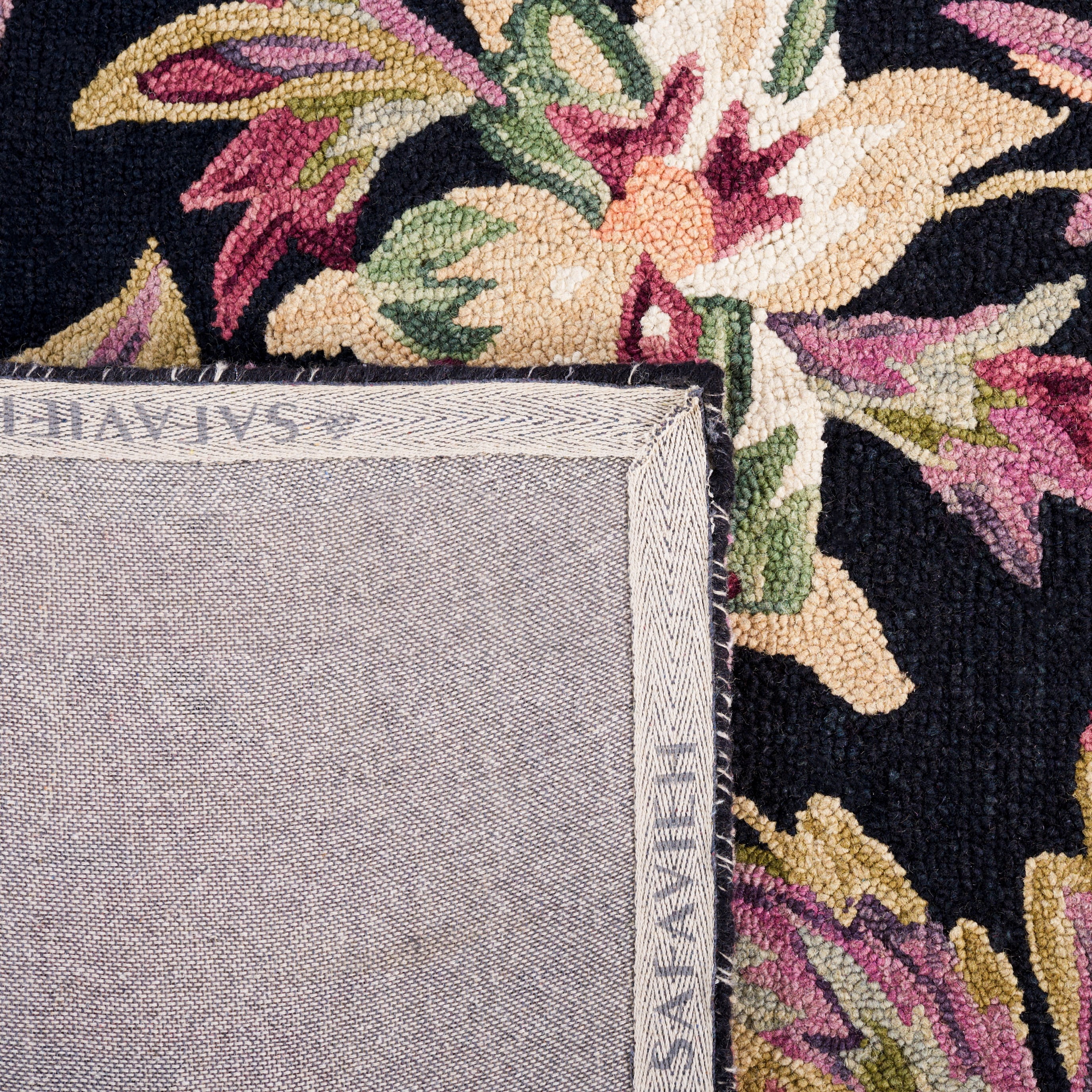 SAFAVIEH Blossom Fisher Floral Area Rug, Black/Plum, 4' x 6'