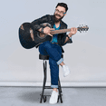 thumbnail image 4 of Pyle PYG60 Chaise de Performeur Tabouret Portable avec Support de Guitare Réglable, 4 of 5