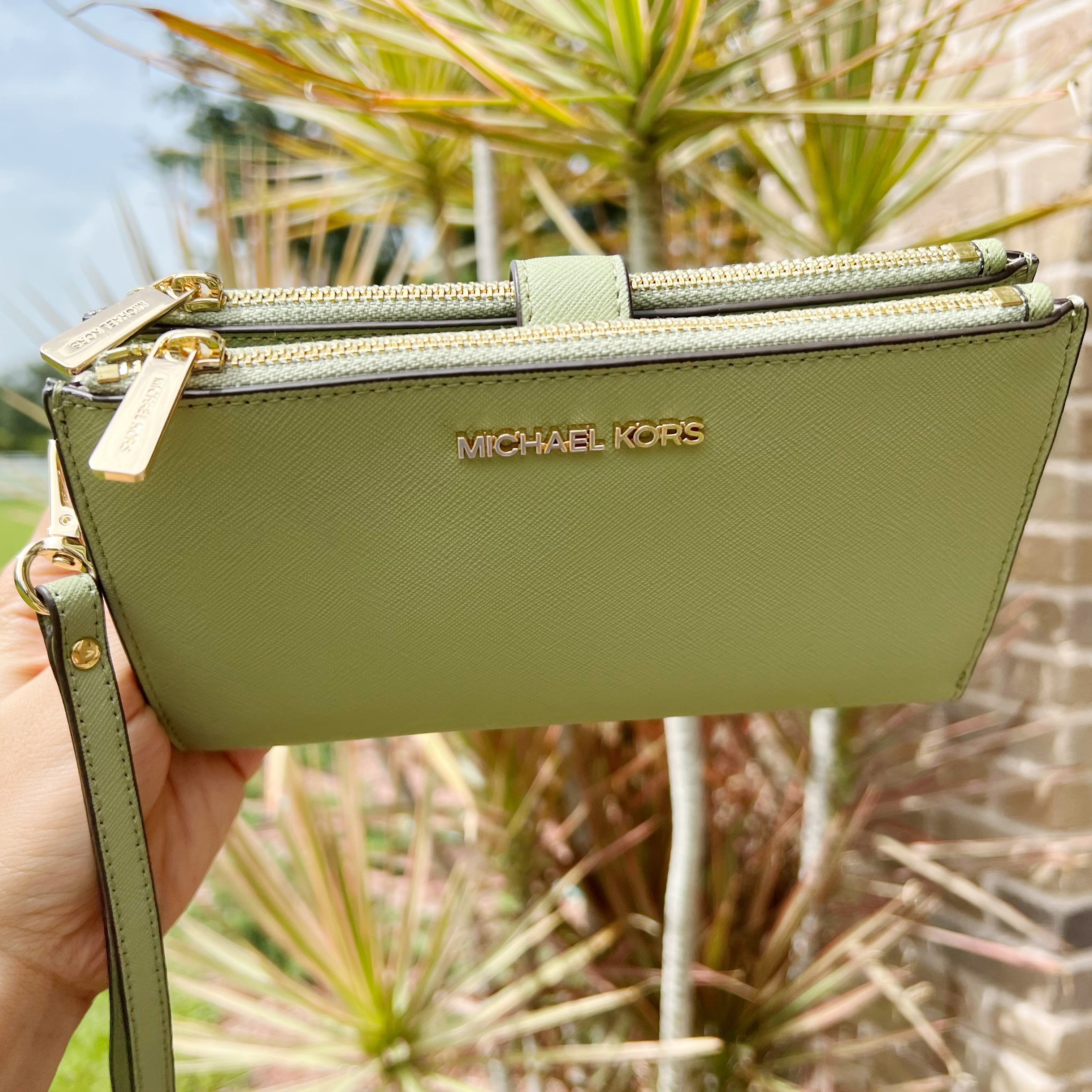 Michael kors green clearance wristlet