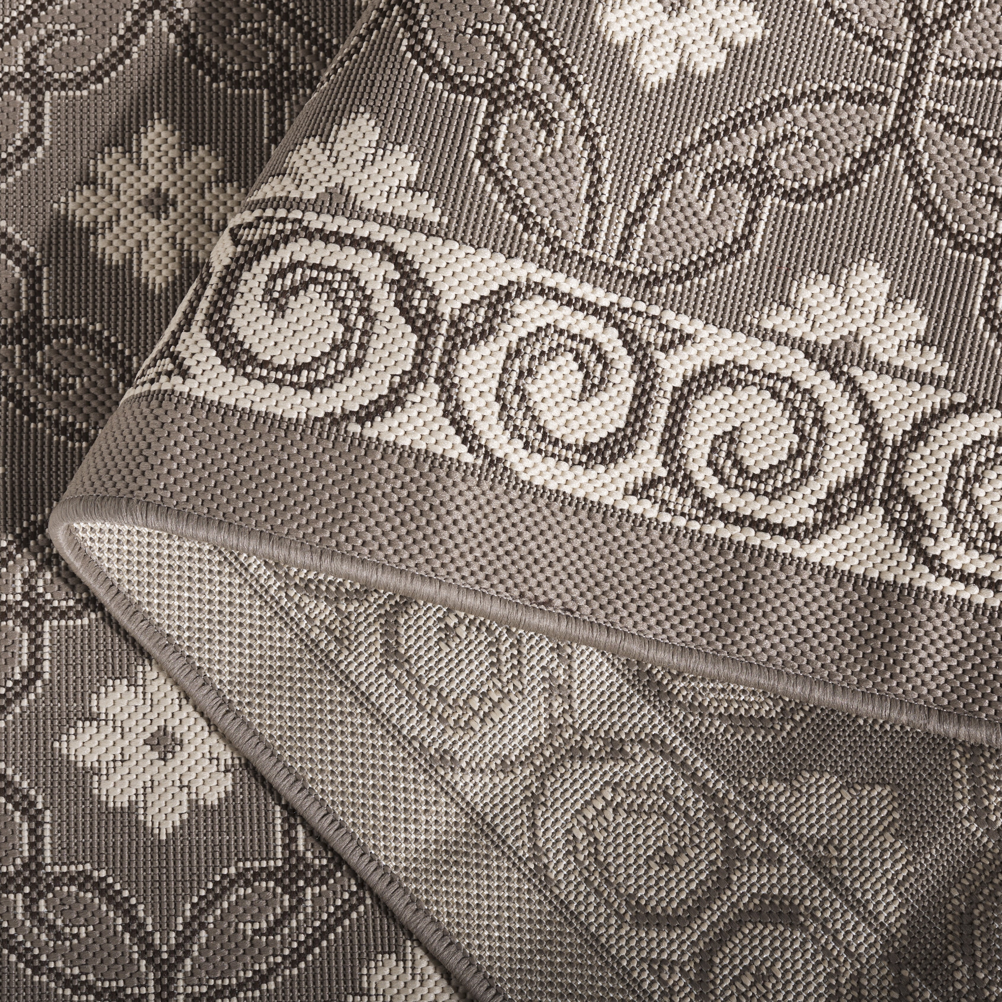 Safavieh Courtyard Rowan Geometric Indoor/Outdoor Area Rug, Light Brown/Beige, 4' x 5'7"