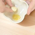 thumbnail image 4 of Advanced Grater Plate, White Multipurpose Grinder Plate, for Ginger, Garlic, Onion, Cheese, Lemon, Chocolate, Vegetables and Fruits in Kitchen (A), 4 of 7