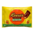 thumbnail image 2 of REESE'S Chocolate Peanut Butter Creme Carrots Easter Candy Bag with pan, 2 of 6