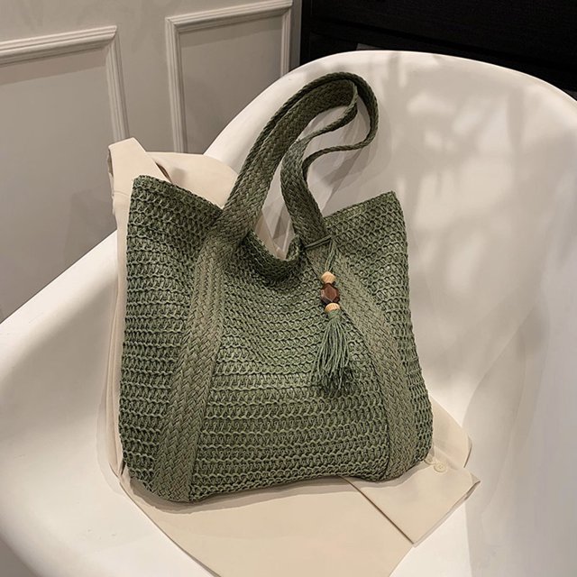 Bolso de hombro para mujer Bolso tejido a mano de gran capacidad con colgante de borla (verde)