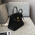 thumbnail image 4 of Bolso de platino de primera capa de piel de vaca con guijarros, bolso de hombro de moda portátil para mujer con cierre de viaje, bolso de cuero genuino para mujer, 4 of 5