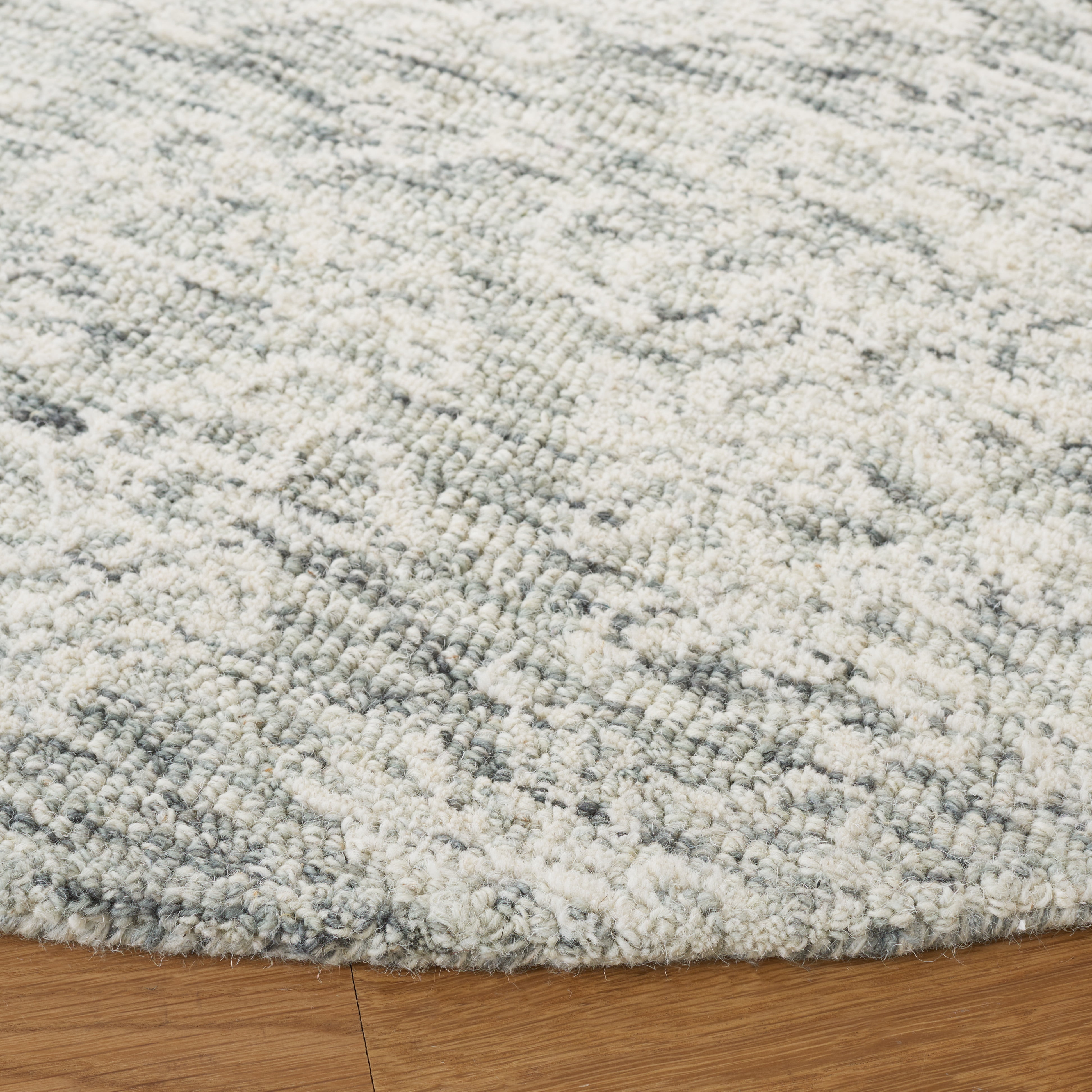 SAFAVIEH Metro Alaois Medallion Area Rug, Dark Grey/Ivory, 6' x 6' Round