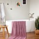 thumbnail image 5 of Toalla de Baño de Terciopelo para Adultos, Uso Diario En Casa, Absorbente, para Cabello Seco, Sin Decoloración, para Playa, con Estampado de Tiras., 5 of 5
