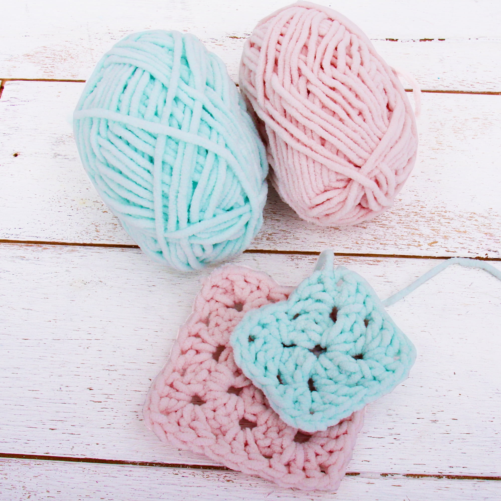 ThreadArt Chenille Yarn Set for Crocheting, Knitting, Amigurumi, Super Soft Plush Velvet Yarn - Bright Colors - Pack of 5 Skeins - 50 Gram 60 yds #5 Fluffy Yarn Skeins - Plush Yarn