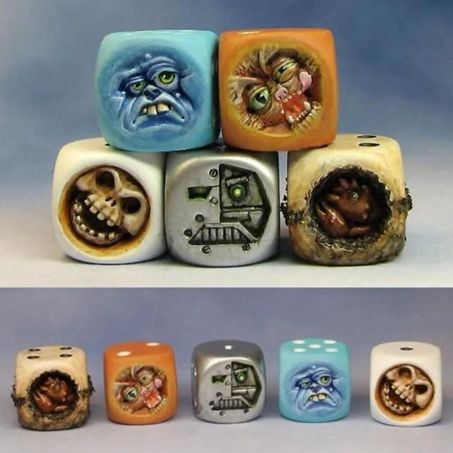 Ensemble de dés Monster pour Jeux de Table 5 Pcs Visage de Monstre Drôle, dés de Dungeons et Dragons, dés en Résine Monster, dés pour Dungeons et Dragons, dés de Jeu de Rôle (B)