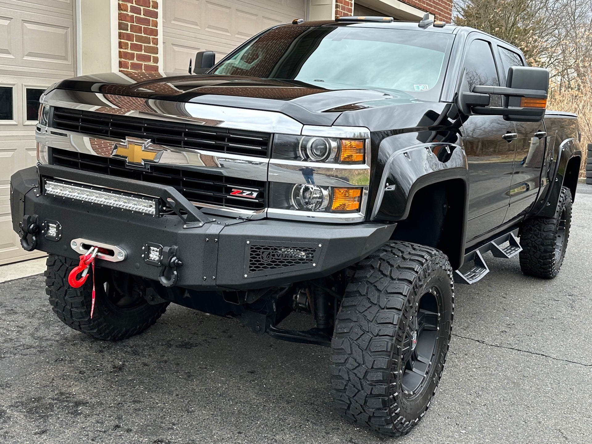 Vijay Compatible with 2015-2016-2018-2017-2019 Chevy Silverado 2500/3500 Front Bumper Textured Black Steel with Light and D-ring