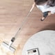 thumbnail image 3 of Trapeador de piso con spray 360° - Limpieza fácil en seco y húmedo con depósito de 350ml (Incluye paño de microfibra reusable, diseño colgable y compatible con desinfectantes) - Ideal para pisos,, 3 of 7