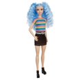 thumbnail image 2 of Muñeca Barbie Fashionista Cabello Azul Ondulado, 2 of 3