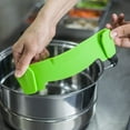 thumbnail image 4 of Colador de silicona con clip para todas las ollas y sartenes, colador de pasta, colador de alimentos con clip para carne, verduras y frutas, colador de cocina de silicona (verde), 4 of 5