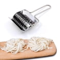 thumbnail image 5 of Rodillo cortador de fideos, mango cómodo antideslizante, herramienta cortadora de masa manual de rodillo de fideos de acero inoxidable de alta calidad (6,3x2,36 pulgadas), 5 of 5