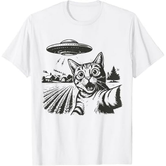Funny Cat Selfie Graphic with UFO T-Shirt Cat Lover Gifts for Unisex Men Women Kids T-Shirt