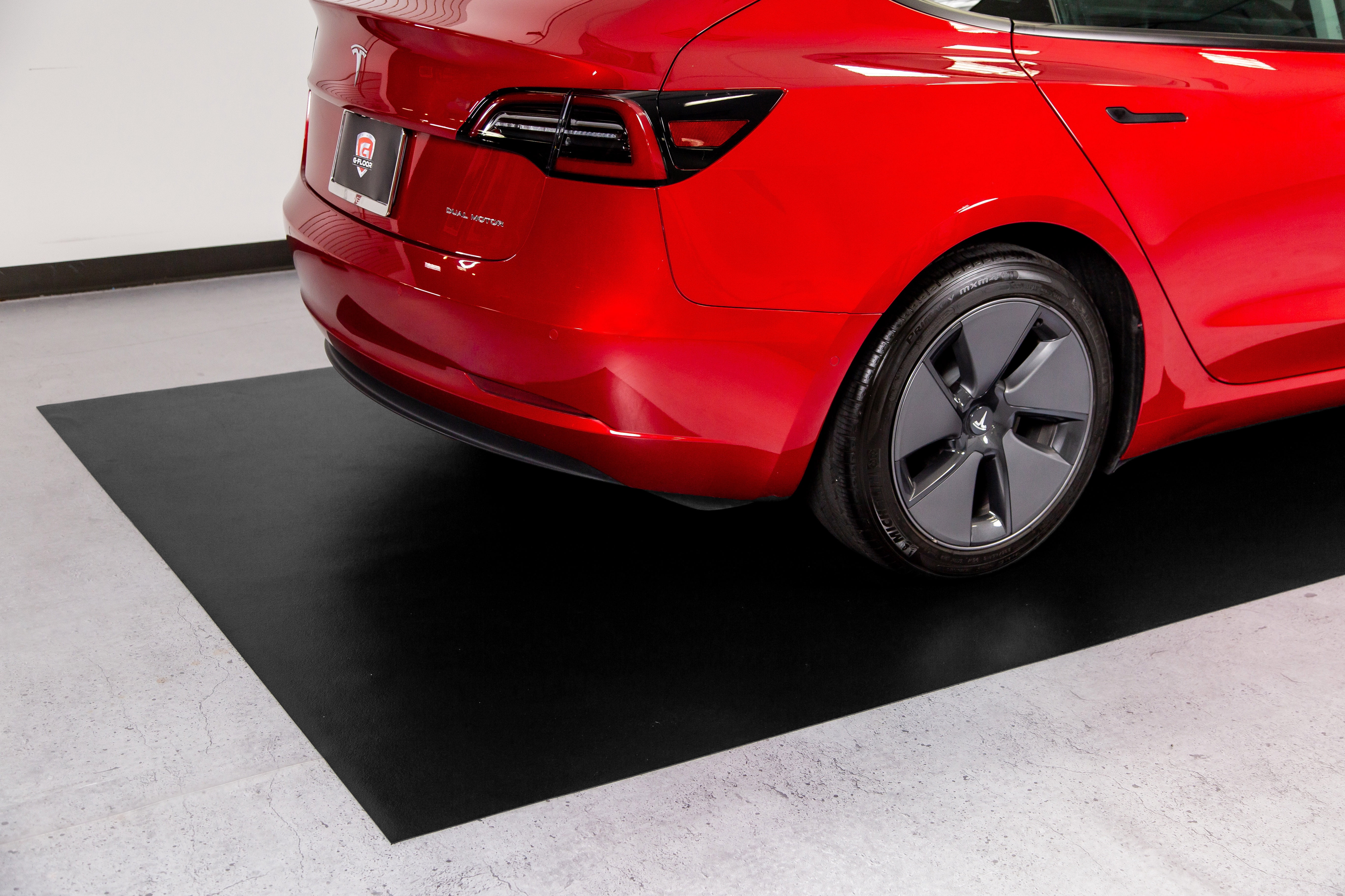 G-Floor 7.5' x 17' Ceramic Texture Vinyl Garage Flooring Cover - Midnight Black