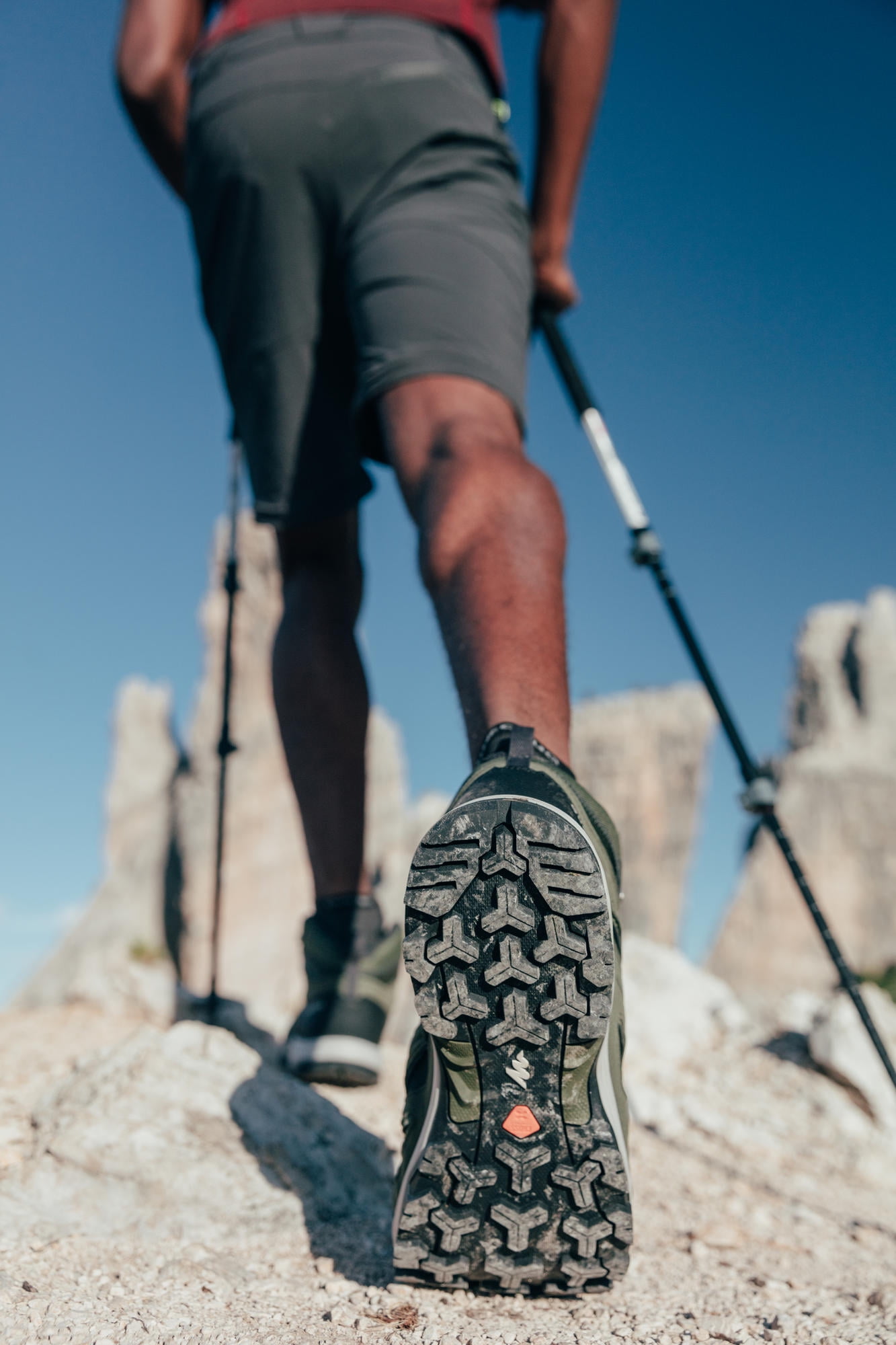 QUECHUA Chaussures imperméables de randonnée montagne - MH100 Mid Noir -  Homme