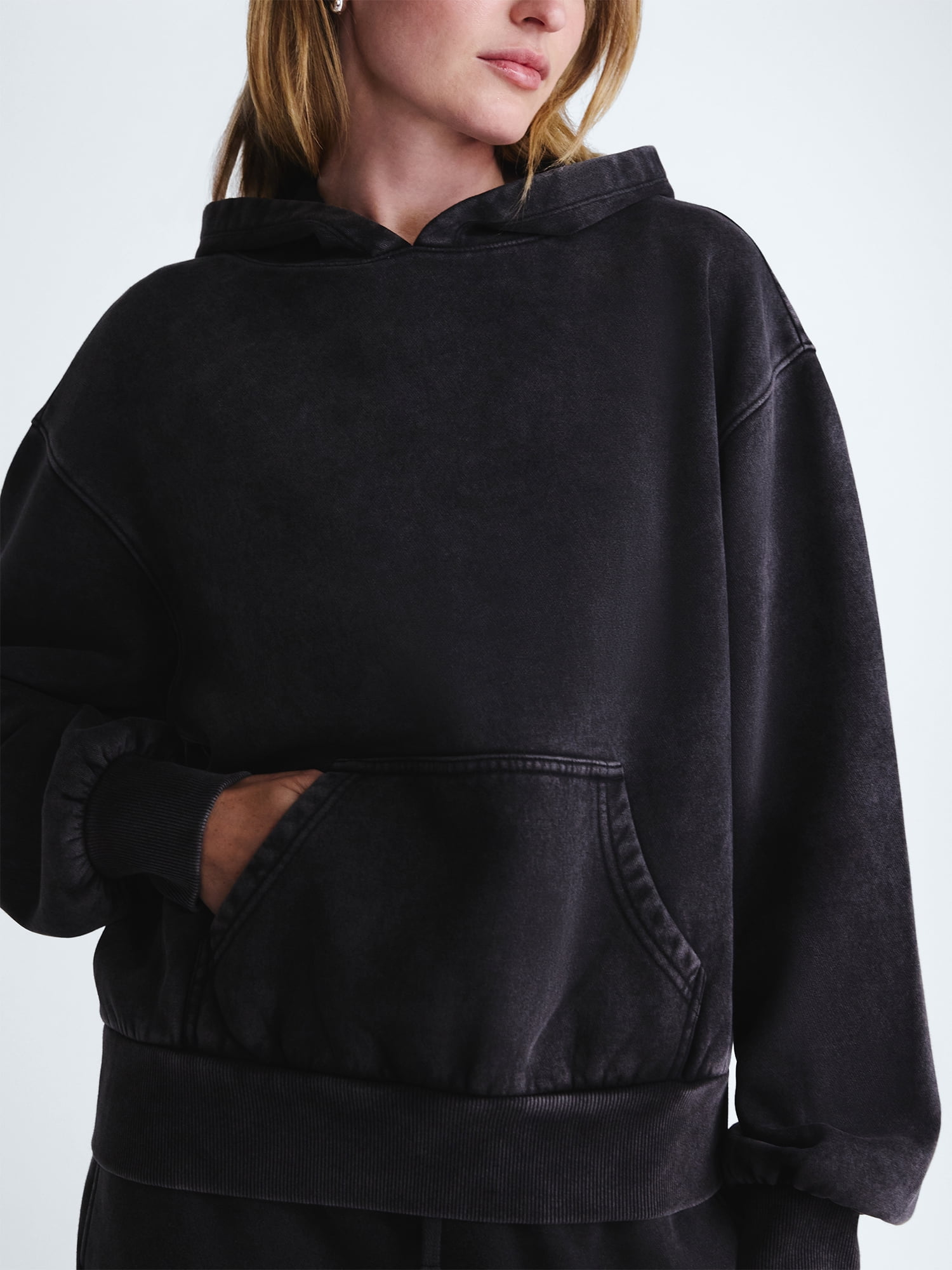 Scoop Women's and Women's Plus Mineral Wash Oversized Hoodie, Sizes XS-4X