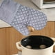 thumbnail image 5 of Juego de 4 Manoplas y Agarraderas para Horno | Guantes Resistentes Al Calor Hasta 260 °C | Agarre Antideslizante de Gel de Sílice | Guantes de Cocina Largos y Protectores con Presillas | Seguridad pa, 5 of 5