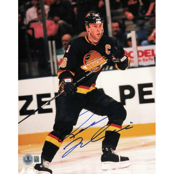 Trevor Linden Autographed 8x10 Photo Vancouver Canucks Beckett BAS QR #BS30484