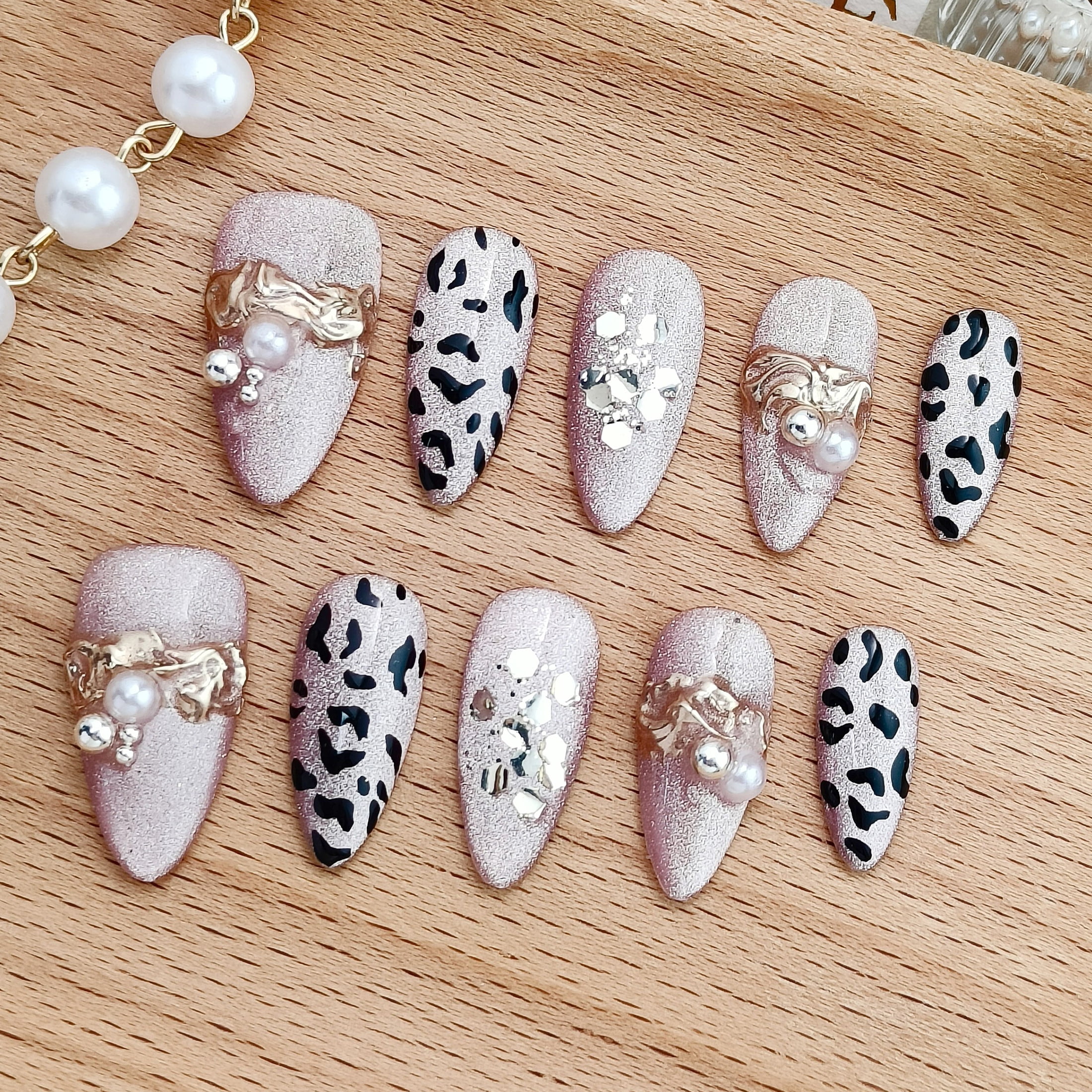 10pcs Almond Medium Handmade Press On Nails, Y2K Cute Style, Pink Glitter & Leopard Print, 3D Gold Metal Pearl Rhinestone, Suitable For Summer, Independence Day, For Women Girls