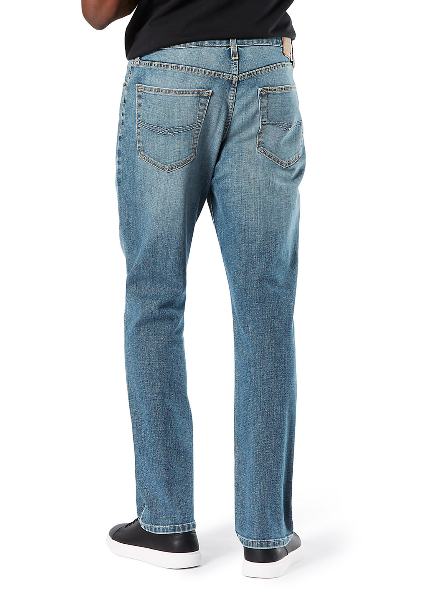 Signature by Levi Strauss & Co. Men's and Big and Tall Athletic Fit Jeans - image 3 of 5