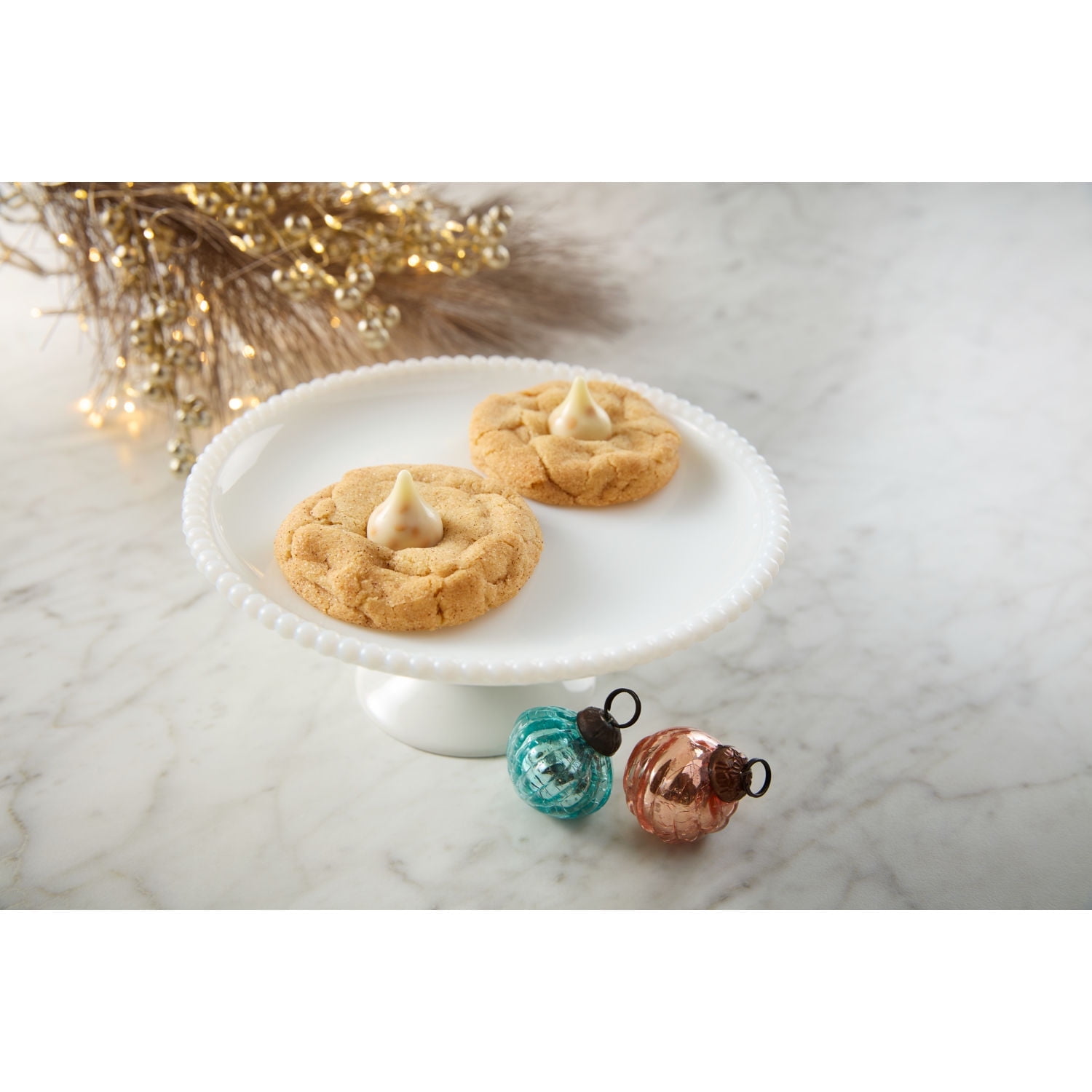 HERSHEY'S KISSES Snickerdoodle Cookie Flavored, Christmas , Candy Bag, 9 oz (Pack OF 2)