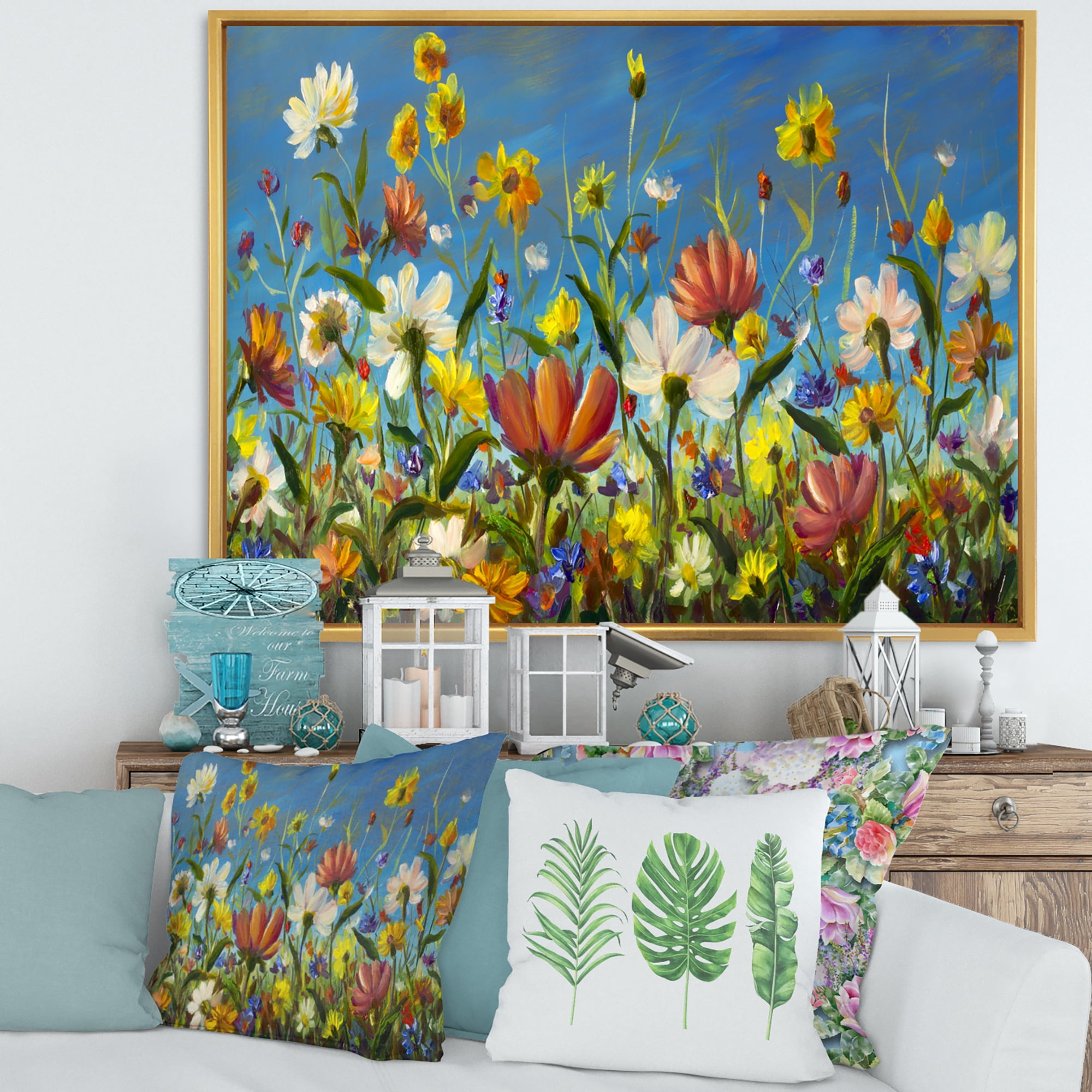 Designart 'Beautiful Field Flowers In Nature' Traditional Framed Canvas Wall Art Print