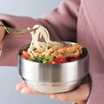 thumbnail image 4 of Cuenco de arroz mixto 304 Cuenco de fideos fríos de acero inoxidable espesado de doble capa con tapa Cuenco de fideos en escabeche para niños para usar, 4 of 5