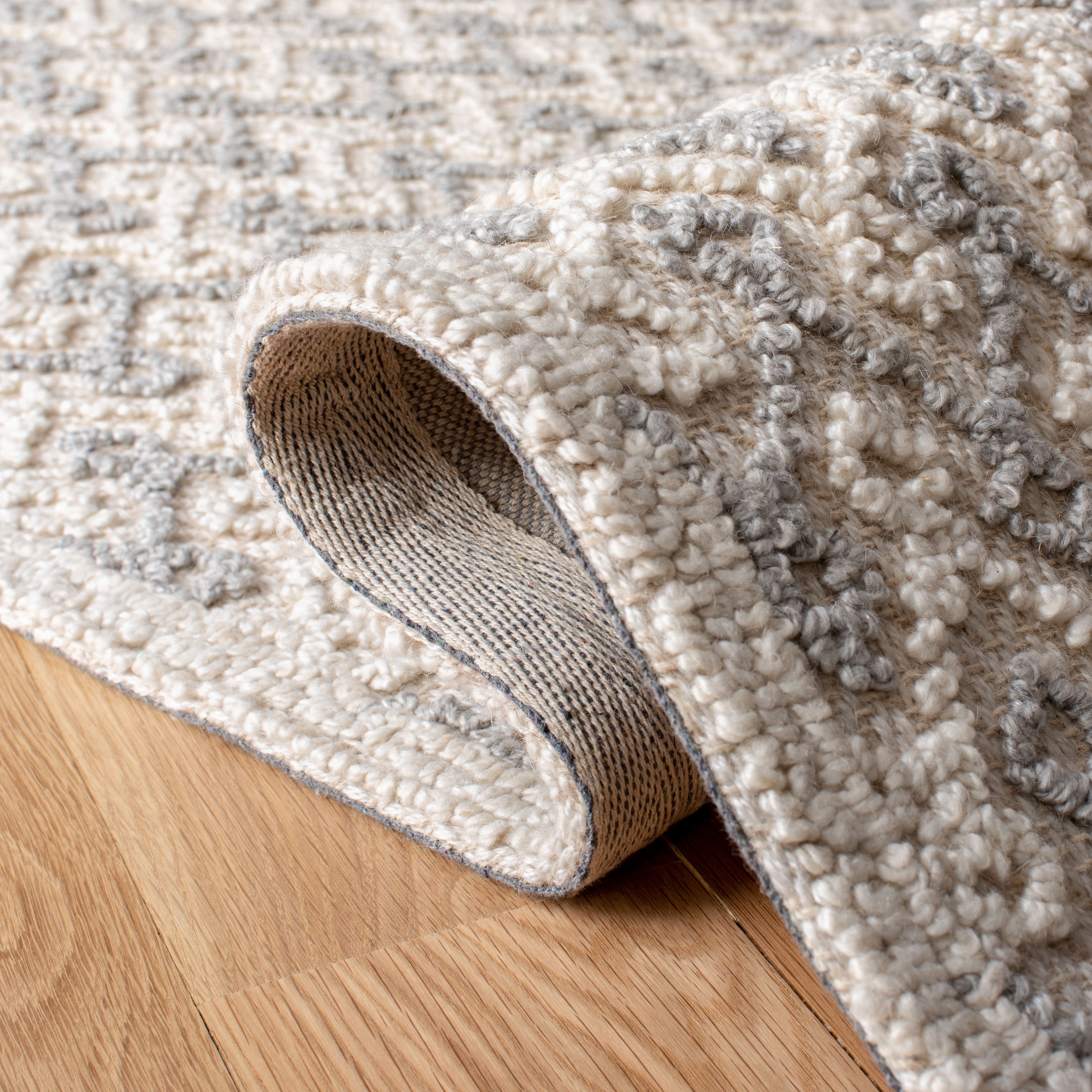 SAFAVIEH Trace Aphrodite Geometric Runner Rug, Grey/Beige, 2'3" x 8'