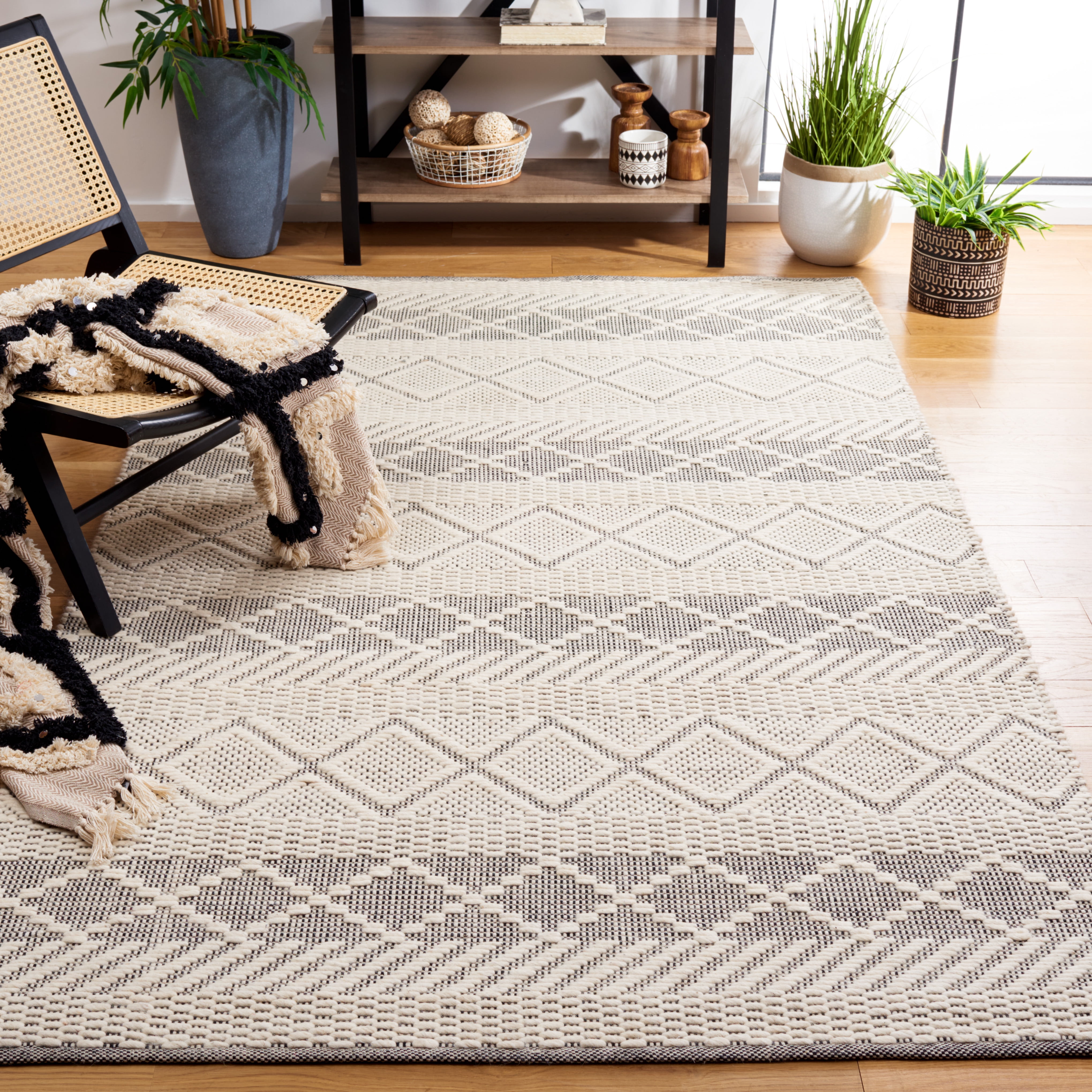 SAFAVIEH Natura Aaron Geometric Wool Area Rug, Ivory, 5' x 8'