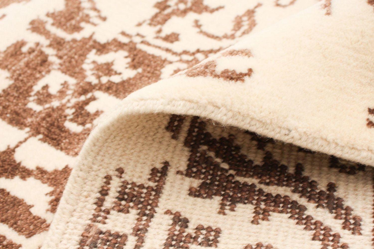 ECARPETGALLERY 5'5" x 7'6" Transitional La Seda Hand-knotted Area Rug for Living Room, Dining Room and Bedroom in Ivory