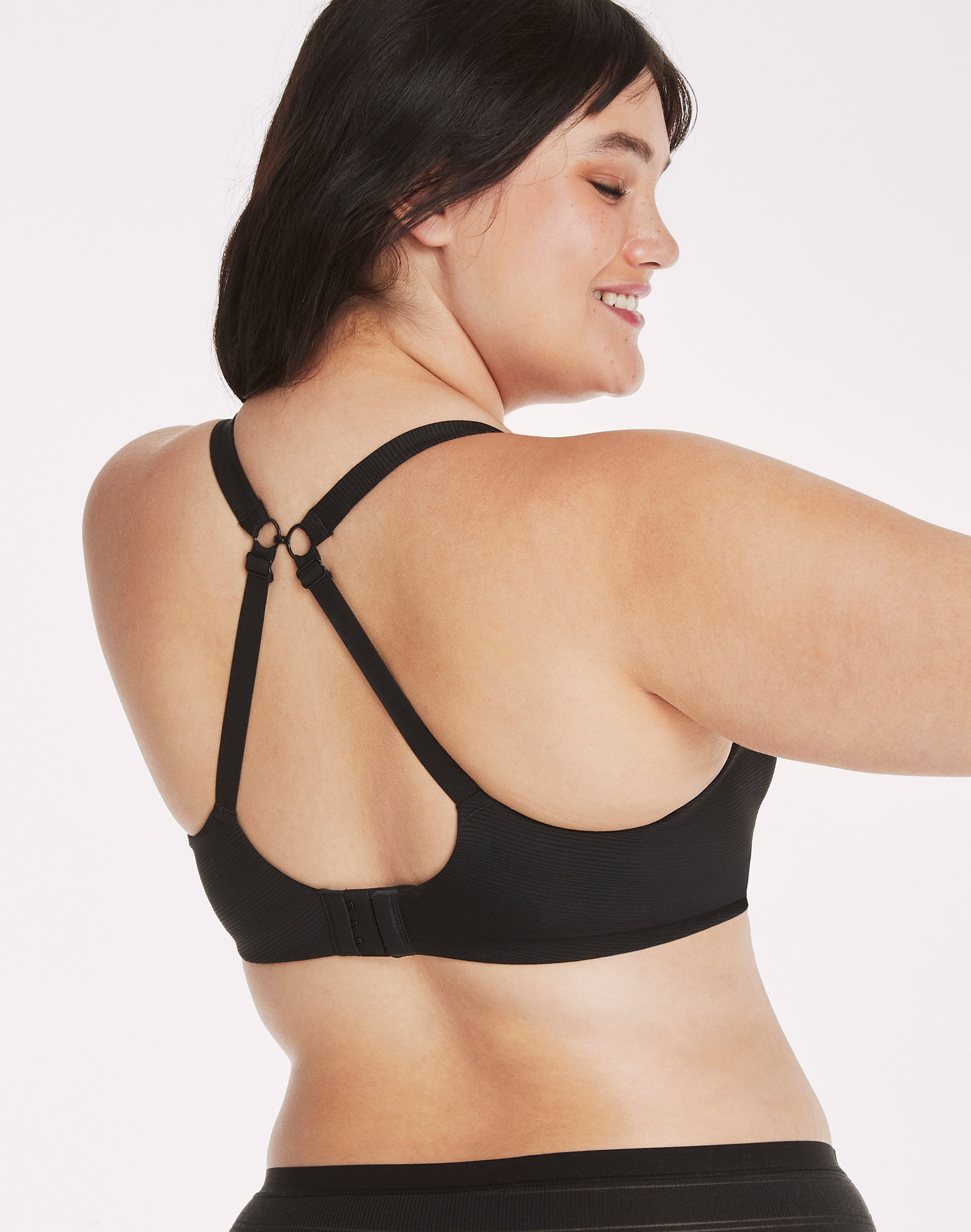 Hanes Ultimate Women's Underwire Bra with T-Shirt Softness Wicking DHHU02