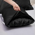 thumbnail image 5 of Funda de almohada para cabello y piel, fundas de almohada gris claro, tamaño estándar, juego de 2, fundas de almohada de satén suave y lujoso, paquete de 2 con cierre de sobre (20 x 26), 5 of 5